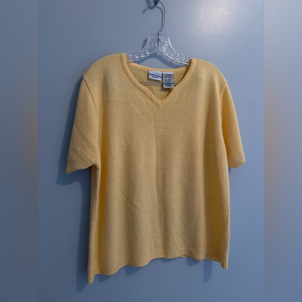 Bobbie Brooks Women's Size 18W / 20W Butter Yellow Knit Sweater V-Neck - Picture 8 of 15